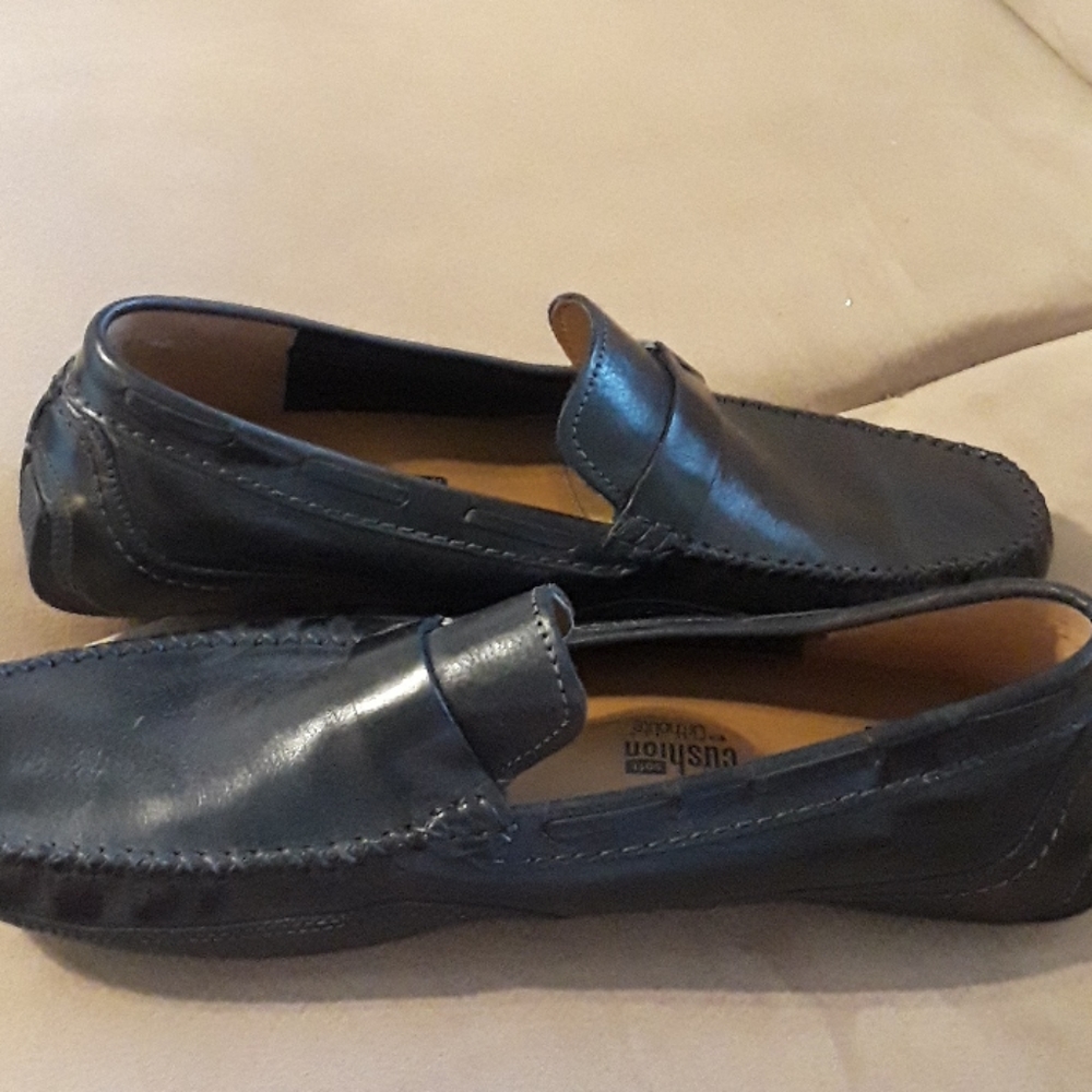 Shoes - Picture 3 of 3